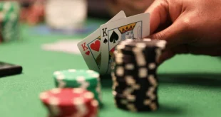 Kiếm tiền từ poker: Thực tế bạn có thể kiếm được bao nhiêu?