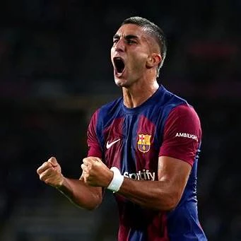 Ferran Torres là ai? Sự nghiệp và Danh hiệu