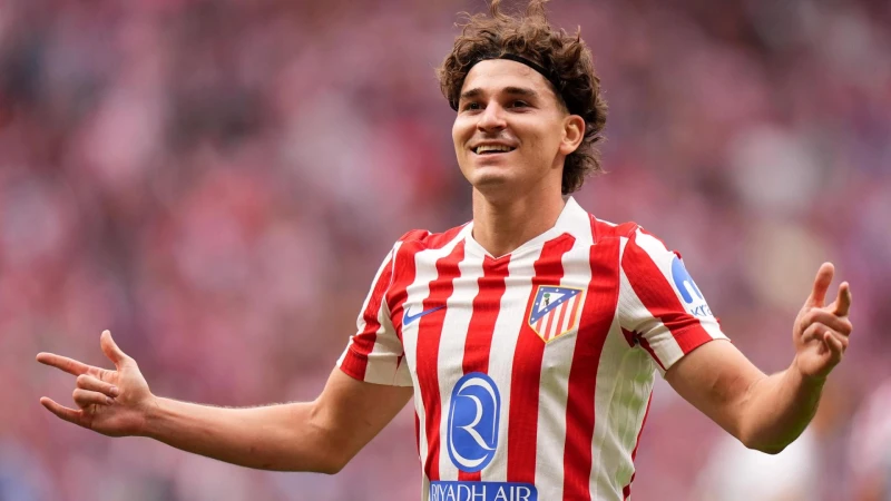 Julián Álvarez là ai? Sự nghiệp và Danh hiệu