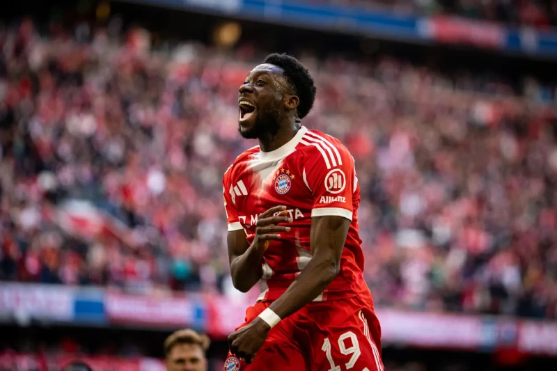 Alphonso Davies là ai? Sự nghiệp và danh hiệu