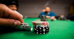 Người mới học thuật ngữ Poker để hiểu bàn chơi