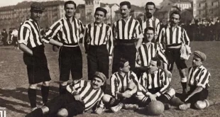 Juventus thời kỳ đầu đã gắn với bộ áo sọc đen trắng đặc trưng