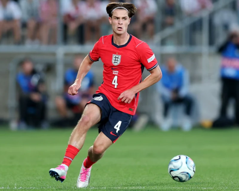 Alex Scott là ai? Sự nghiệp và danh hiệu